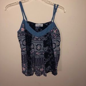 Cute blue patterned crop top